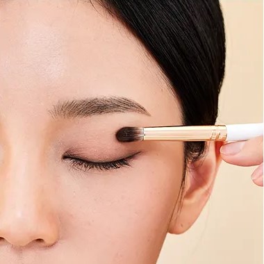 Атоми Кисть для век Аделика